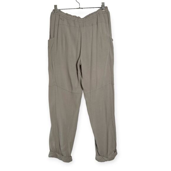 ARITZIA Wilfred Marais Pants SIZE M Gray High Rise Lightweight Pleated Button - Picture 2 of 11